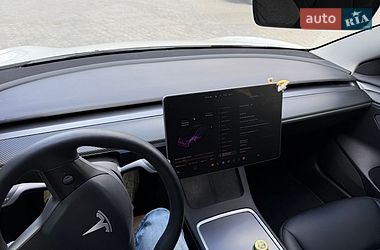 Седан Tesla Model 3 2022 в Броварах