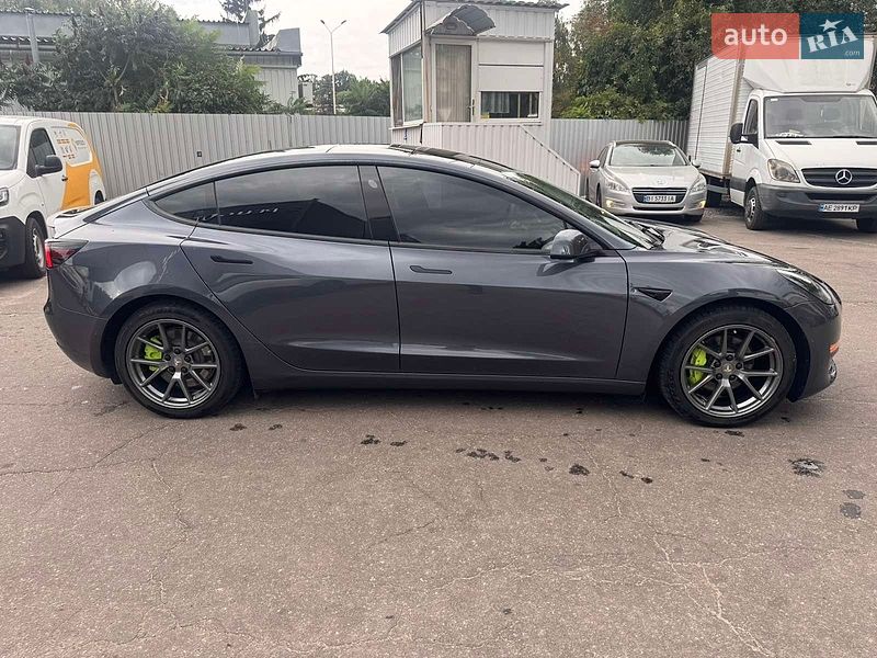 Седан Tesla Model 3 2022 в Полтаві