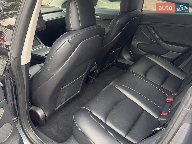 Седан Tesla Model 3 2022 в Полтаві