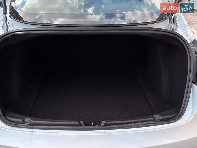 Седан Tesla Model 3 2020 в Ковеле