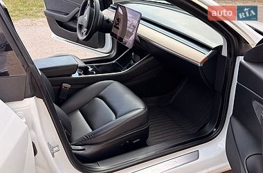Седан Tesla Model 3 2020 в Ковеле
