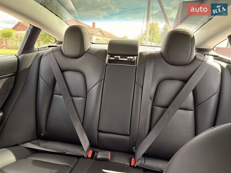 Седан Tesla Model 3 2020 в Ковеле