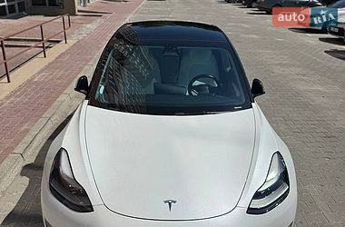 Седан Tesla Model 3 2022 в Тернополе