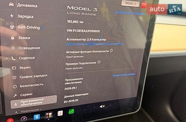 Седан Tesla Model 3 2018 в Киеве