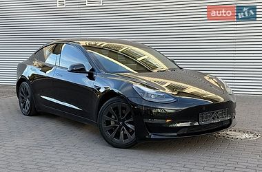 Седан Tesla Model 3 2022 в Рівному