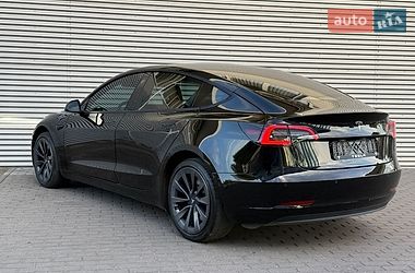 Седан Tesla Model 3 2022 в Рівному