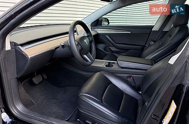 Седан Tesla Model 3 2022 в Рівному