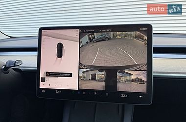 Седан Tesla Model 3 2022 в Рівному