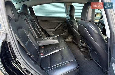 Седан Tesla Model 3 2022 в Рівному