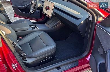 Седан Tesla Model 3 2025 в Львове