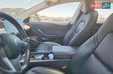 Седан Tesla Model 3 2018 в Моршині