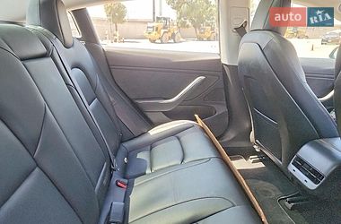 Седан Tesla Model 3 2018 в Моршині