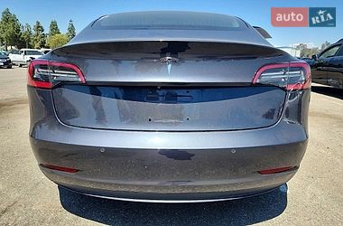Седан Tesla Model 3 2018 в Моршині