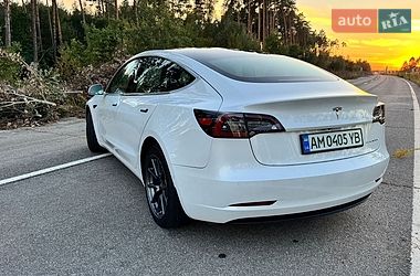 Седан Tesla Model 3 2019 в Житомирі