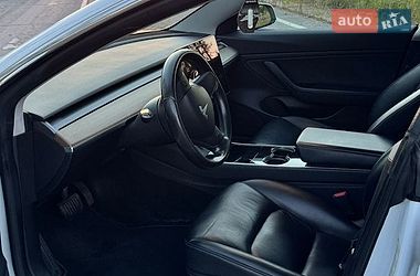Седан Tesla Model 3 2019 в Житомирі