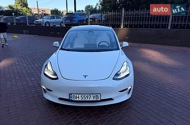 Седан Tesla Model 3 2020 в Одесі