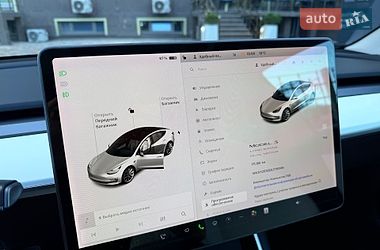 Седан Tesla Model 3 2020 в Одесі