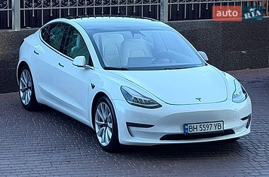 Седан Tesla Model 3 2020 в Одесі