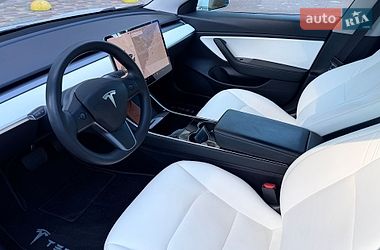 Седан Tesla Model 3 2020 в Одесі