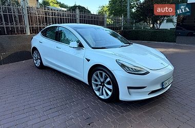 Седан Tesla Model 3 2020 в Одесі