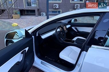 Седан Tesla Model 3 2020 в Одесі