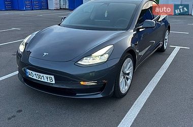 Седан Tesla Model 3 2021 в Мукачево