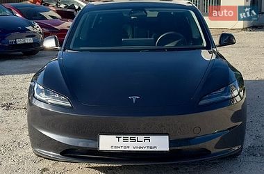 Седан Tesla Model 3 2024 в Виннице
