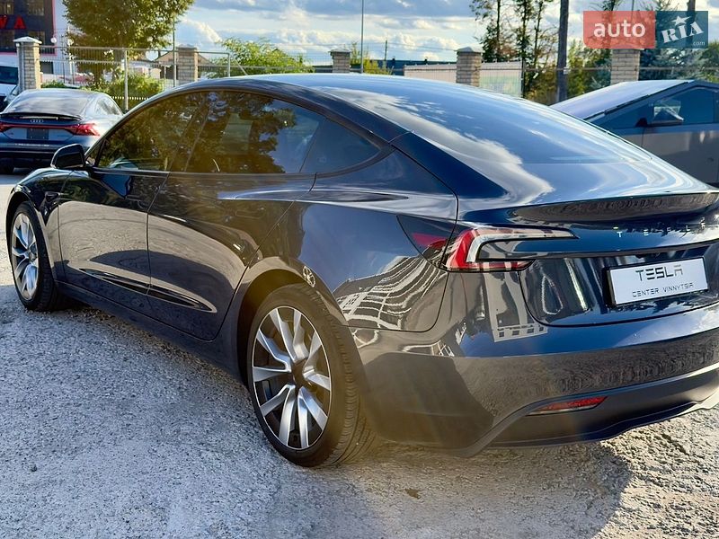 Седан Tesla Model 3 2024 в Виннице