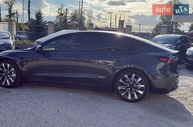 Седан Tesla Model 3 2024 в Виннице