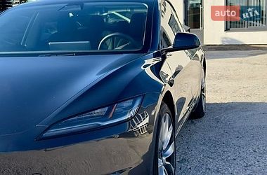 Седан Tesla Model 3 2024 в Виннице