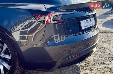 Седан Tesla Model 3 2024 в Виннице