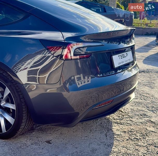 Седан Tesla Model 3 2024 в Виннице