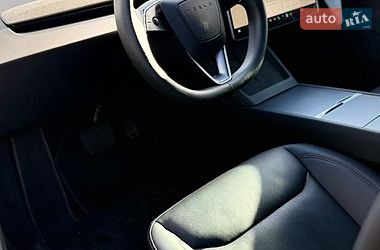 Седан Tesla Model 3 2024 в Вінниці