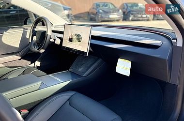 Седан Tesla Model 3 2024 в Виннице