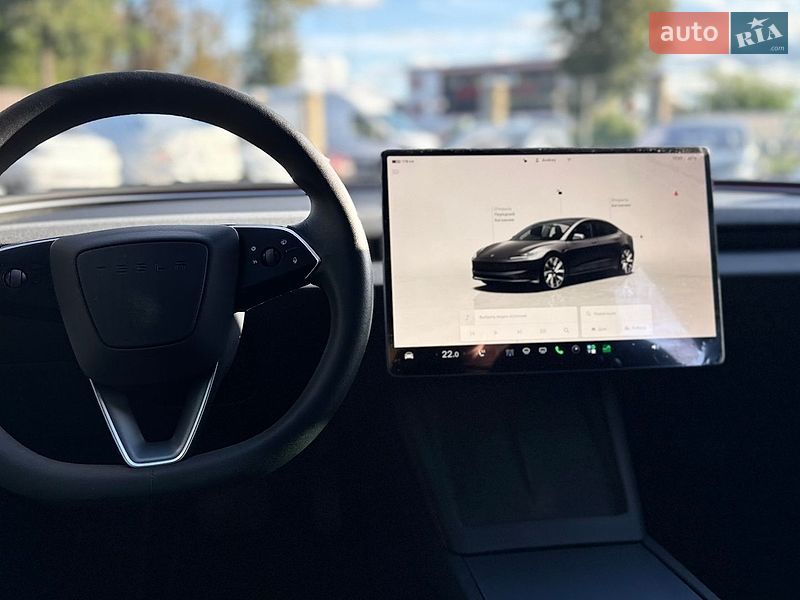 Седан Tesla Model 3 2024 в Виннице