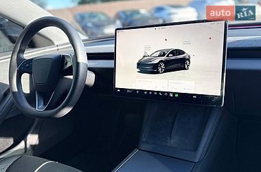 Седан Tesla Model 3 2024 в Виннице