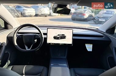 Седан Tesla Model 3 2024 в Вінниці