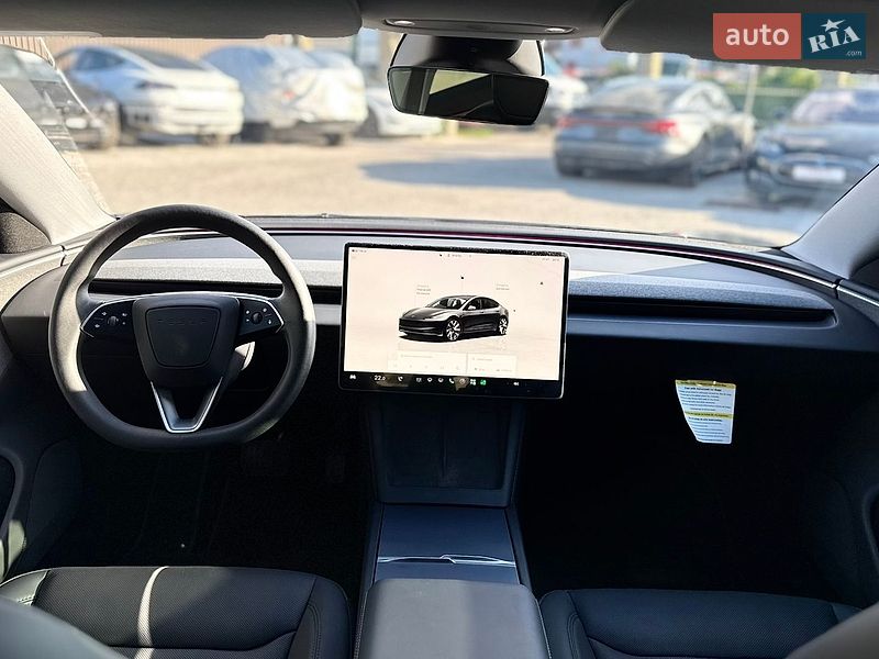 Седан Tesla Model 3 2024 в Вінниці