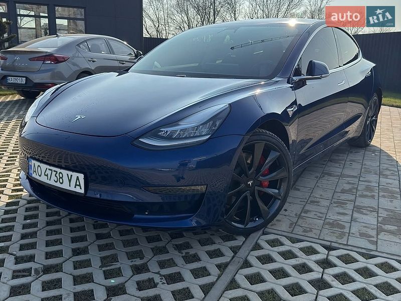 Tesla Model 3 2019