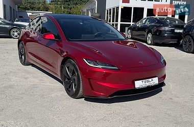Седан Tesla Model 3 2024 в Вінниці