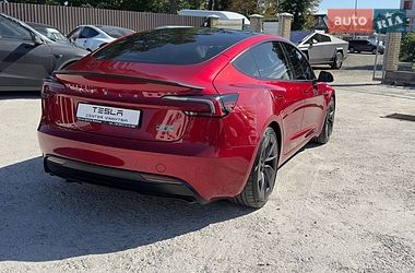 Седан Tesla Model 3 2024 в Вінниці