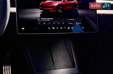 Седан Tesla Model 3 2024 в Вінниці