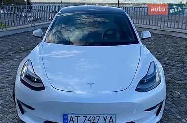 Седан Tesla Model 3 2021 в Дніпрі