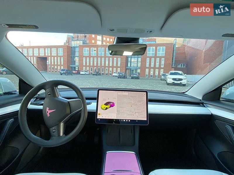 Седан Tesla Model 3 2021 в Дніпрі