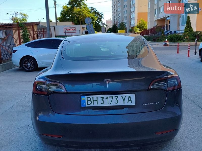 Седан Tesla Model 3 2019 в Одессе