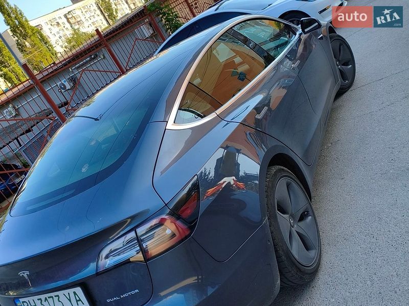 Седан Tesla Model 3 2019 в Одессе