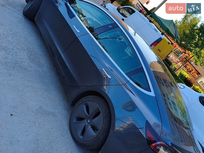 Седан Tesla Model 3 2019 в Одессе