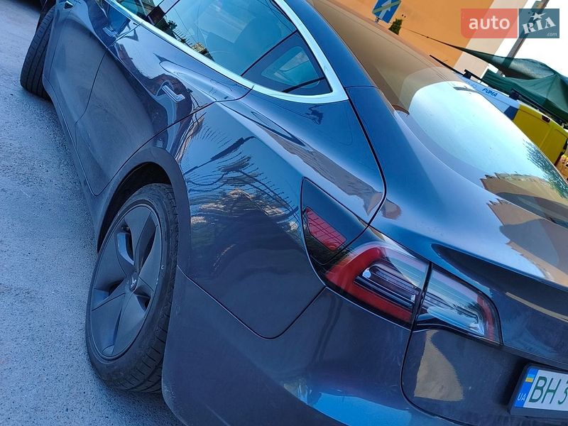 Седан Tesla Model 3 2019 в Одессе