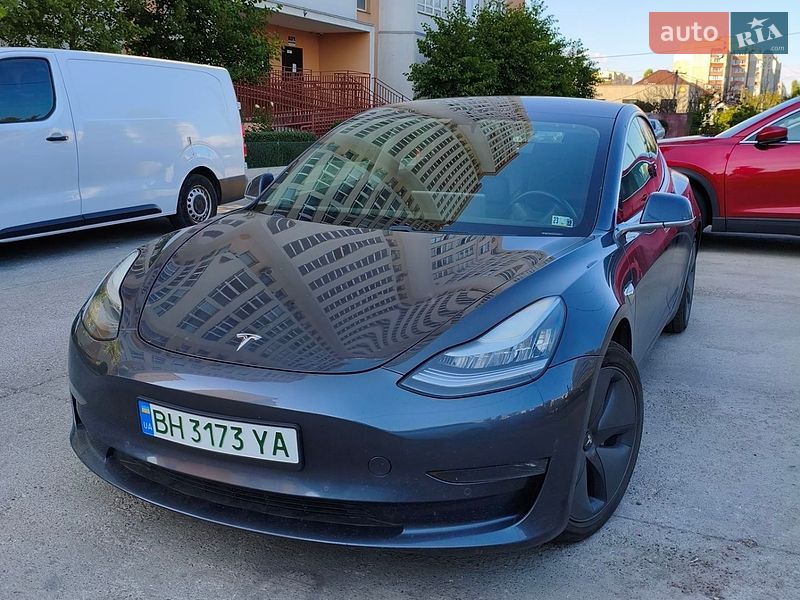 Седан Tesla Model 3 2019 в Одессе