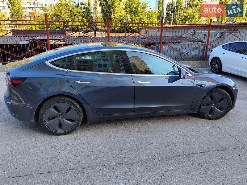 Седан Tesla Model 3 2019 в Одессе